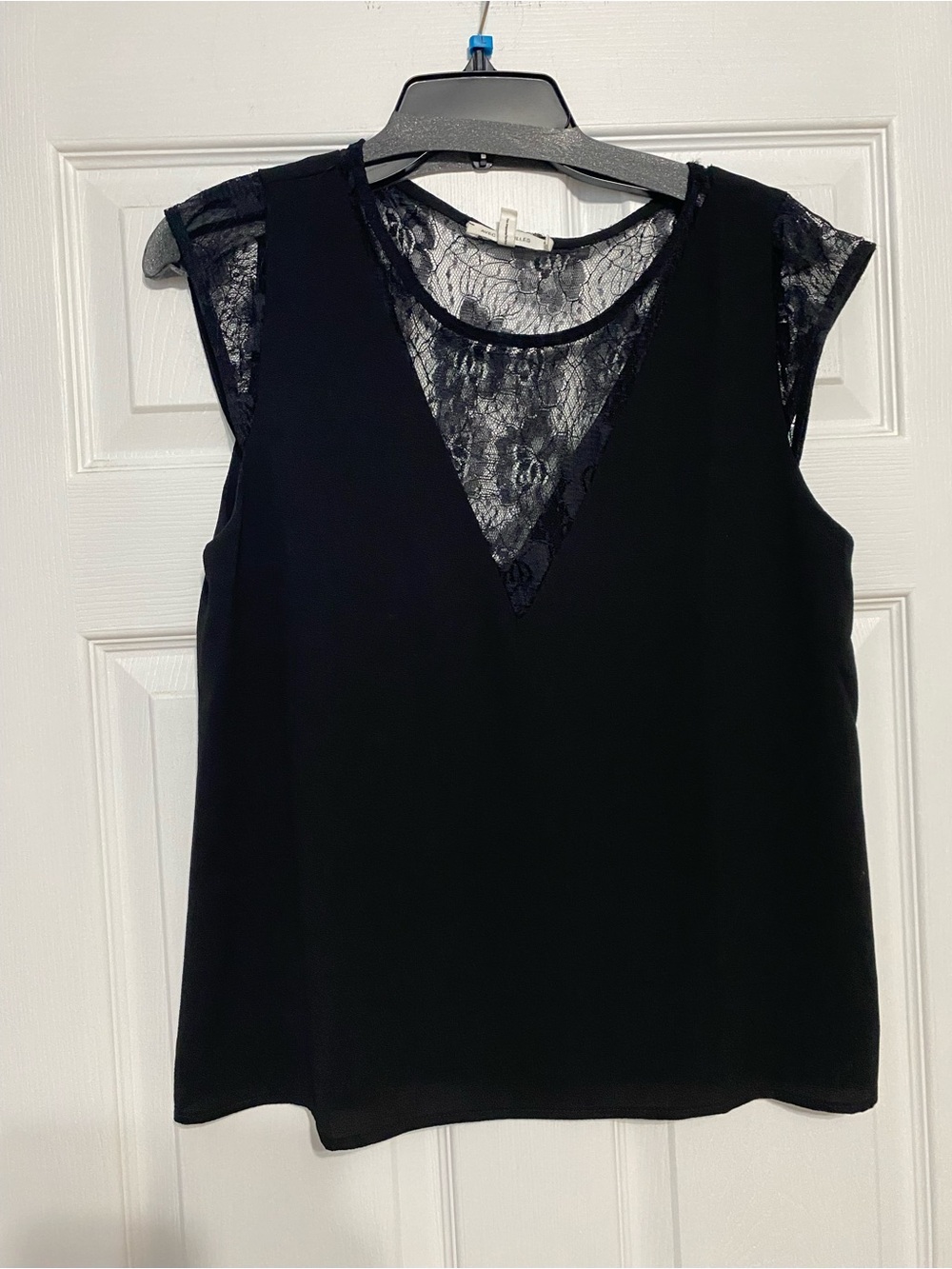 Avec Les Filles Women's Black Lace Inset Sleeveless Top Size S Never worn